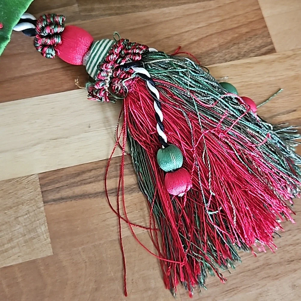 Vintage MKC Medallion Tassel